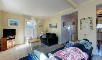 36 Dixon St, Newport, RI 02840