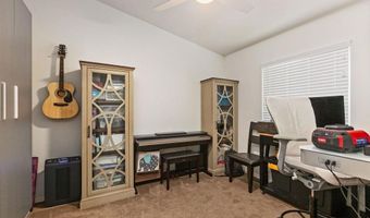 2605 Kauana Loa Dr, Escondido, CA 92029