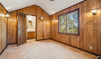240 Black Point Rd, Alton, NH 03810