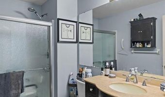 134 Holloway Rd, Ballwin, MO 63011