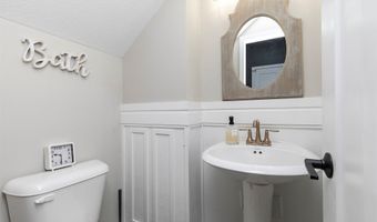 2817 NW Lois Ln, Ankeny, IA 50023