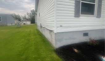 1414 Chestnut St St, Alden, NY 14004