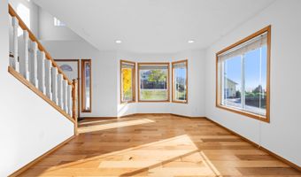 375 McClure Ave, Astoria, OR 97103