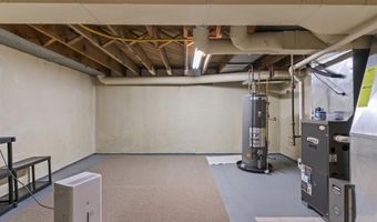 2627 W HEATHER Ave, Appleton, WI 54914