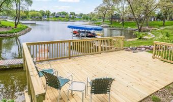 797 LAKE HOLIDAY Dr, Hainesville, IL 60548