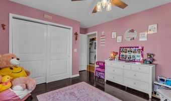 257 Sandlewood Dr, Bayville, NJ 08721