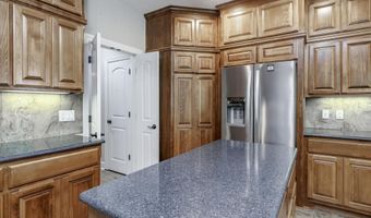 15 Binefar Ln, Hot Springs Village, AR 71909