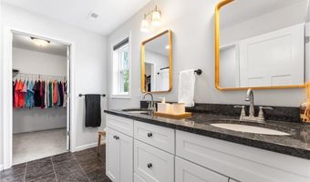 13 Minglewood Dr, Coventry, RI 02816