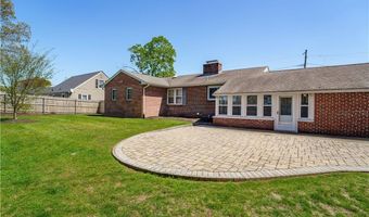 67 Vancouver Ave, Warwick, RI 02886