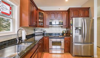 130 Bayside Dr, Belfast, ME 04915