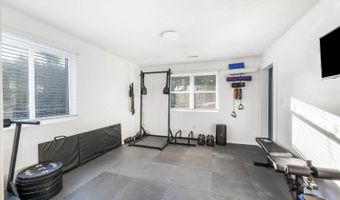 1368 Oliver Rd, Altavista, VA 24517