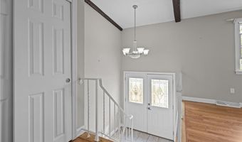 19 Irondale St, Warwick, RI 02886