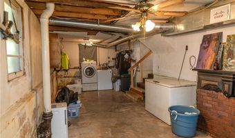 45 Howard St, Austin, IN 47102