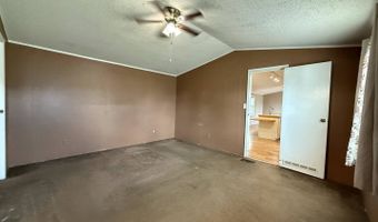 723 Kayroe Rd, Adkins, TX 78101