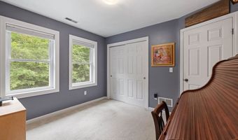 2 Golden View Dr, Bow, NH 03304