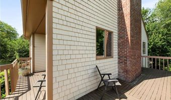 264 Boston Neck Rd, Narragansett, RI 02882