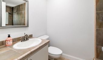 2340 Caringa Way B, Carlsbad, CA 92009