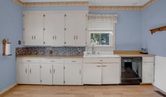 104 S Highland St, Assaria, KS 67416