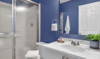 618 Running Creek Dr, Ballwin, MO 63021