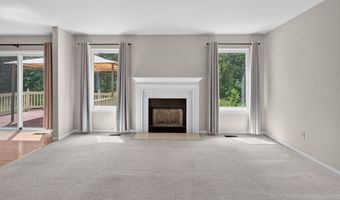 392 Sedgewood Ln, Ann Arbor, MI 48103