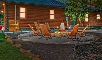 21663 OATLANDS Rd, Aldie, VA 20105