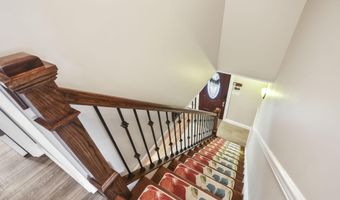 47 Overlea Ln, Aberdeen, NJ 07747