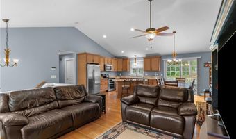 76 Lakehurst Dr, Coventry, RI 02816