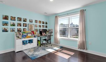 1352 Anchor Ave, Beachwood, NJ 08722