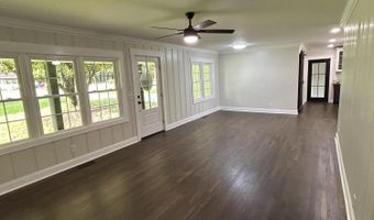 1104 W Church St, Booneville, MS 38829