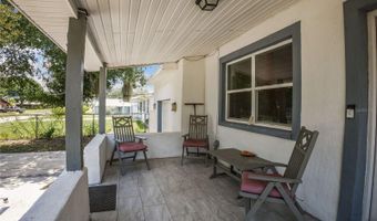 208 E WINTHROP St, Avon Park, FL 33825