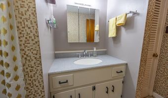 18 Cobb Rd, Ashburnham, MA 01430