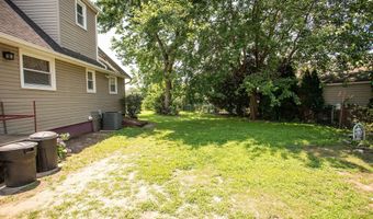 836 DEVENNEY Dr, Bellmawr, NJ 08031