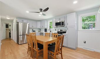 417 Lake Washington Dr, Glocester, RI 02814