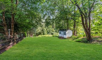 28 Doherty Dr, Middletown, NJ 07748