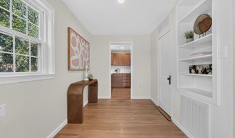 6010 BANGOR Dr, Alexandria, VA 22303