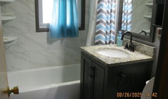 301 N CHURCH St, Albany, IL 61230