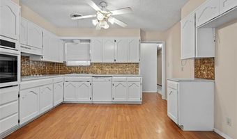 800 Cottonwood, Ardmore, OK 73401