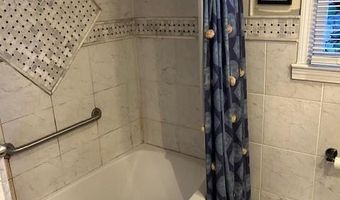 172 Highland St, Cranston, RI 02920