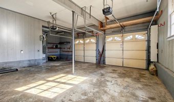628 Tom White Rd, Big Sandy, TN 38221