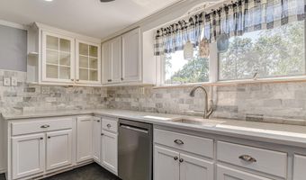 48 Washington Ave, Middletown, NJ 07748