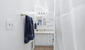 24051 NE AIRPORT Rd, Aurora, OR 97002