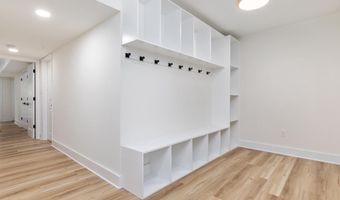 139 LAURA Ct, Basye, VA 22810