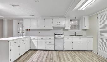 8 Sojo Rd Legal In-Law, Brookfield, CT 06804