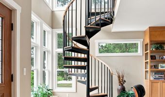 3235 Lakeview Dr, Allegan, MI 49010