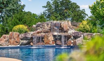 3 Surrey Way, Alexandria Twp., NJ 08867