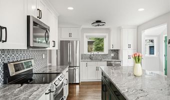 26 Tryon Ave, East Providence, RI 02916