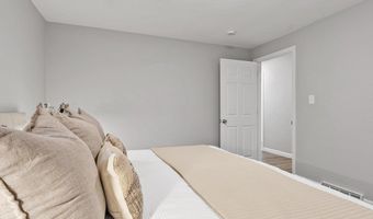 68 Charles St, Boston, MA 02136