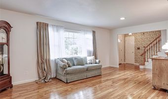 12 Provost Dr, Airmont, NY 10901