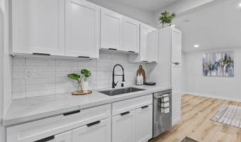 889 Akumu St, Kailua, HI 96734