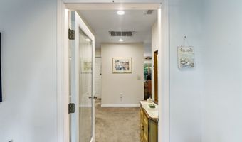 156 Heatherwood Dr 156, Brookfield, CT 06804